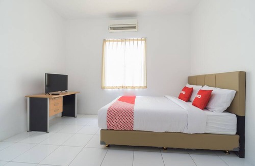 Binong Hotel | Super OYO 2110 Rotterdam Guest House
