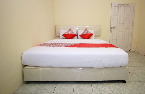 Bengkulu Hotel | OYO 1335 Anie 71 Residence
