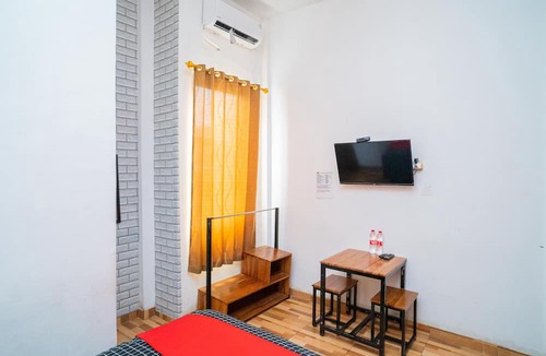 Kediri House | RedDoorz Syariah @ Selomangleng Kediri