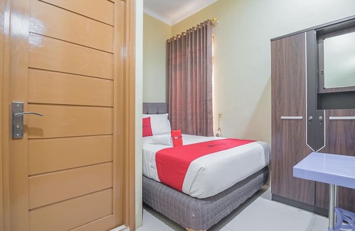 Banjarbaru House | RedDoorz Plus near Syamsudin Noor Airport 3