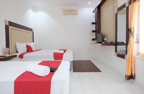 Bangko Hotel | RedDoorz near RSUD Kolonel Abundjani Bangko