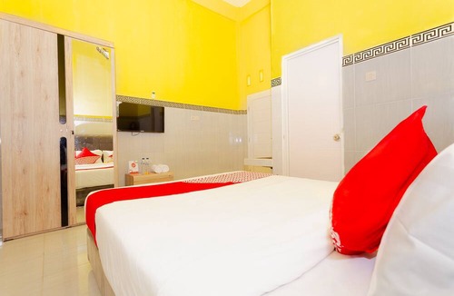 Mataram Hotel | OYO 1427 Azzahra Guest House Syariah