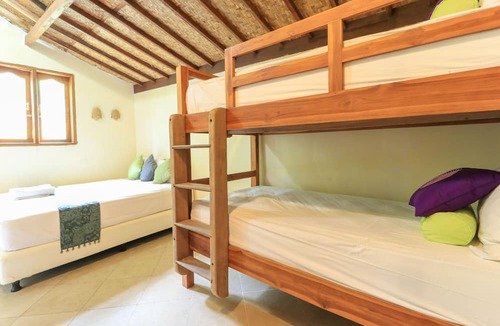 Mushroom Bay Hotel | Villa Mangga