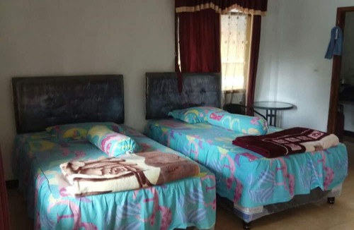 Malino Hotel | Lembah Biru Lagoon