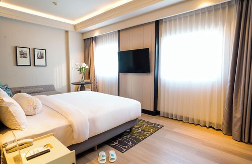 Suko Manunggal Hotel | Deka Hotel Surabaya HR Muhammad