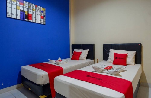 Purwokerto House | Urbanview Hotel Double Tree Purwokerto