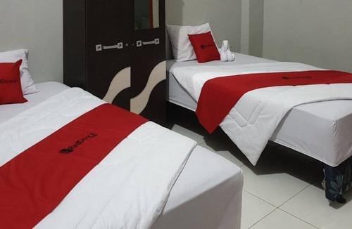 Mamuju Hotel | RedDoorz @ Hotel Yaki Mamuju
