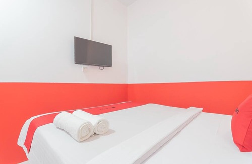 Tanjung Uncang Hotel | RedDoorz @ Pasar Melayu Sagulung Batam