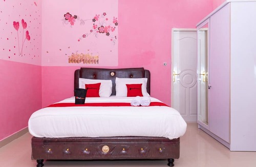Manado Hotel | RedDoorz Premium @ Sea Residence Manado