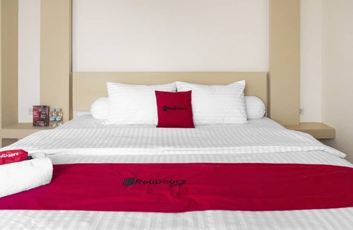 Medan House | RedDoorz Plus near Millenium ICT Centre Medan 2