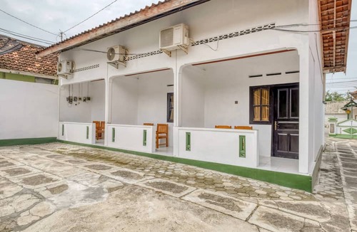 Kretek Hotel | RedDoorz near Wisata Pantai Parangtritis