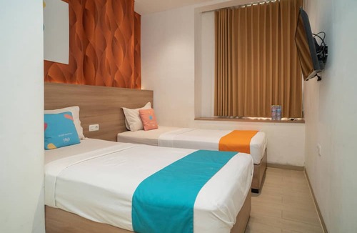 Suko Manunggal Hotel | Sans Hotel Kupang Indah Surabaya