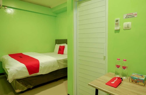 Semarang Hotel | RedDoorz @ Jalan Gatot Subroto Semarang