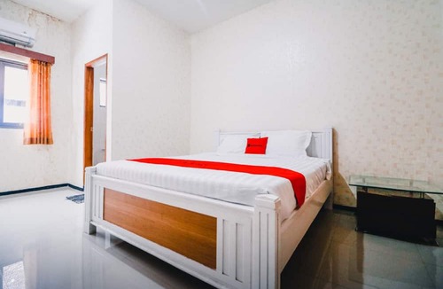 Batu Hotel | RedDoorz near Taman Rekreasi Selecta