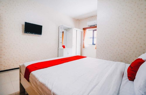 Batu Hotel | RedDoorz near Taman Rekreasi Selecta
