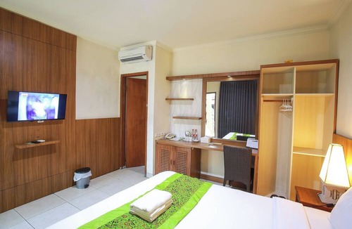 Kalipuro Hotel | Mirah Hotel