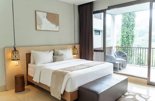 Bandung Villa | Mentari Hill View 8 BR heated pool and movie room