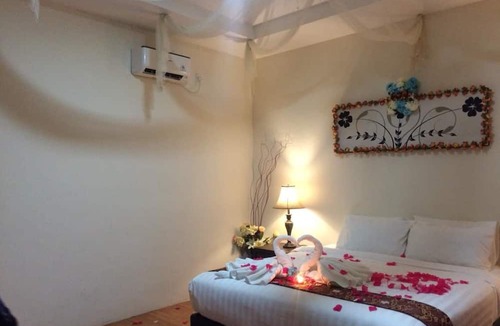 Telukbakau Bed & Breakfast | New Marjoly Beach & Resort