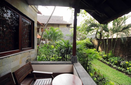 Batubelig Hotel | Grand Balisani Suites Hotel