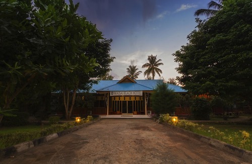 Waisai Hotel | Waisai Beach Hotel