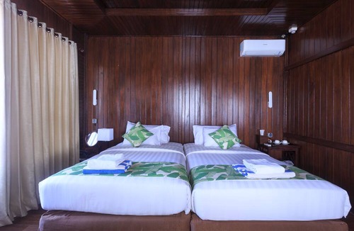 Labuan Bajo Hotel | Sylvia Beach Villa