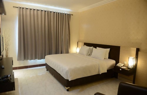 Jember Hotel | Hotel 88 Diponegoro Jember by WH