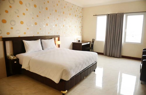 Jember Hotel | Hotel 88 Diponegoro Jember by WH