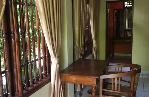 Senggigi House | Cafe Wayan Cottages