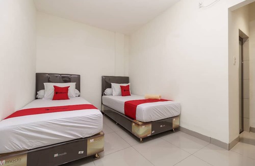 Banda Aceh Hotel | RedDoorz Syariah near Universitas Serambi Mekkah