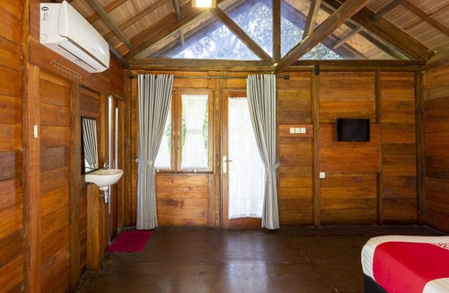 Citaringgul Hotel | OYO 883 Pavo Resort
