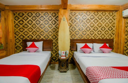 Cikakak Hotel | OYO 867 Bettah Coba Homestay