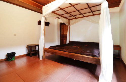 Tuk Tuk House | Bagus Bay Guest House