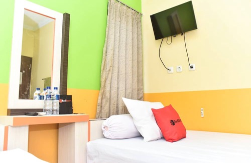 Ambon Hotel | RedDoorz near Universitas Pattimura Ambon