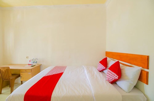 Pelabuhan Ratu Hotel | OYO 921 Hotel Ratu Pantai