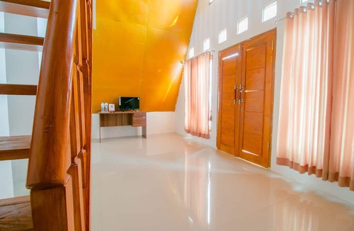 Pelabuhan Ratu Hotel | OYO 921 Hotel Ratu Pantai