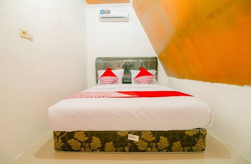 Pelabuhan Ratu Hotel | OYO 921 Hotel Ratu Pantai