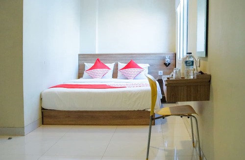 Ambon Hotel | OYO 984 Maleo Guest House