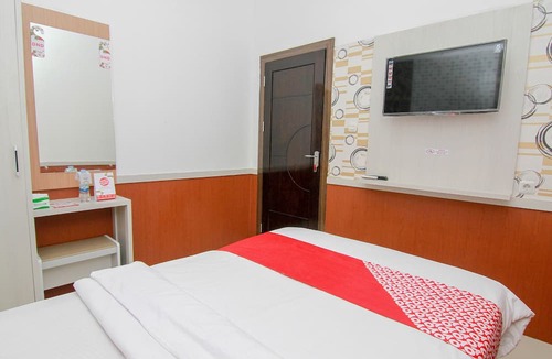 Palu Hotel | OYO 861 R Four Hotel