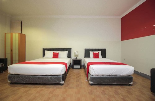Manado City Centre Hotel | RedDoorz near Bethesda Manado