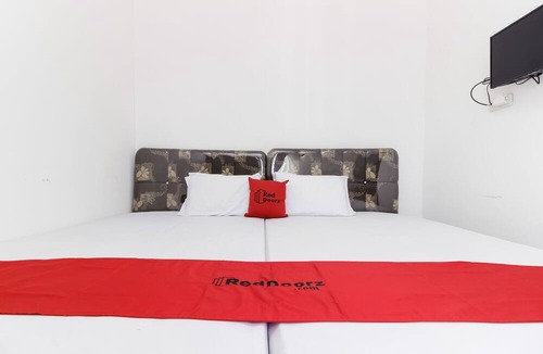 Manado Hotel | RedDoorz near Sam Ratulangi Airport