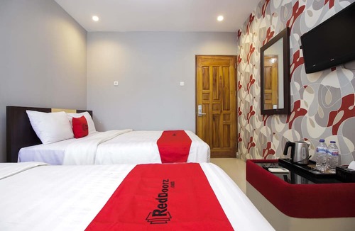 Manado City Centre Hotel | RedDoorz Plus @ Paal 2 Manado