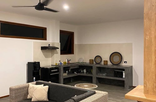 Sekongkang Bed & Breakfast | Baha Baha Villas