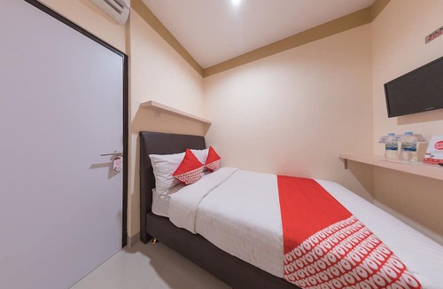 Old Jakarta Hotel | Hotel O Balcon Biru