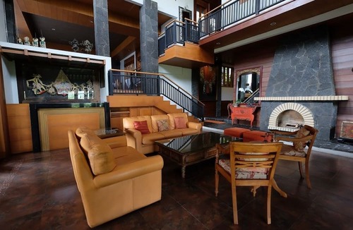 Parongpong Hotel | Rumah Stroberi Organic Farm and Lodge