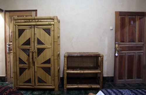 Gerupuk Bed & Breakfast | Duyung Rooms and Resto