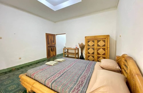 Gerupuk Bed & Breakfast | Duyung Rooms and Resto