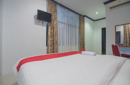 Tanjung Uncang Hotel | RedDoorz near RSUD Embung Fatimah Batam