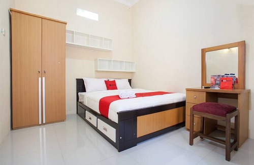 Banyuwangi Hotel | RedDoorz Syariah near UNTAG Banyuwangi