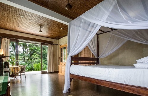 Batuan Hotel | The Bali Purnati Center For The Arts