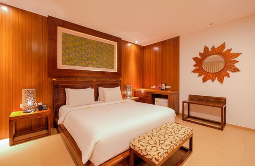 Batu Bolong Hotel | Papillon Echo Beach